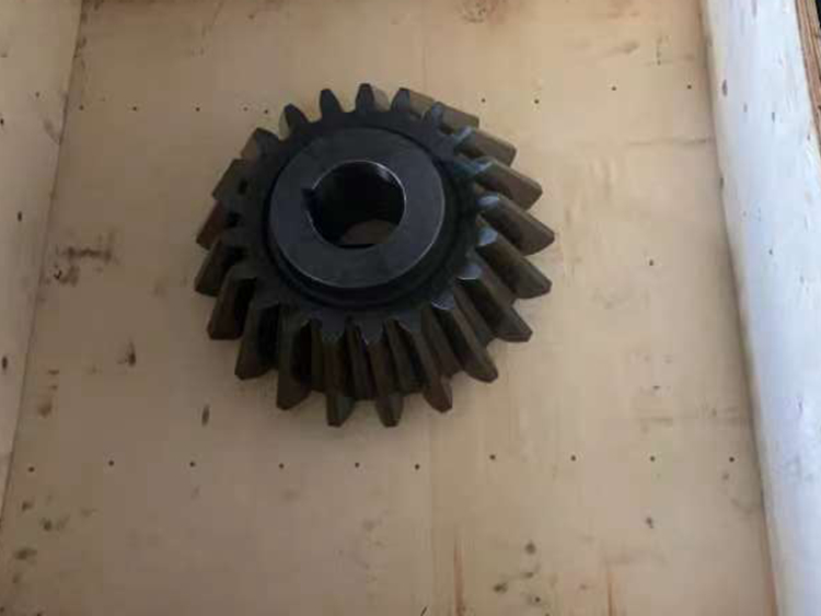 Symons 5.5 crusher pinion